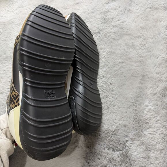 Fendi - \